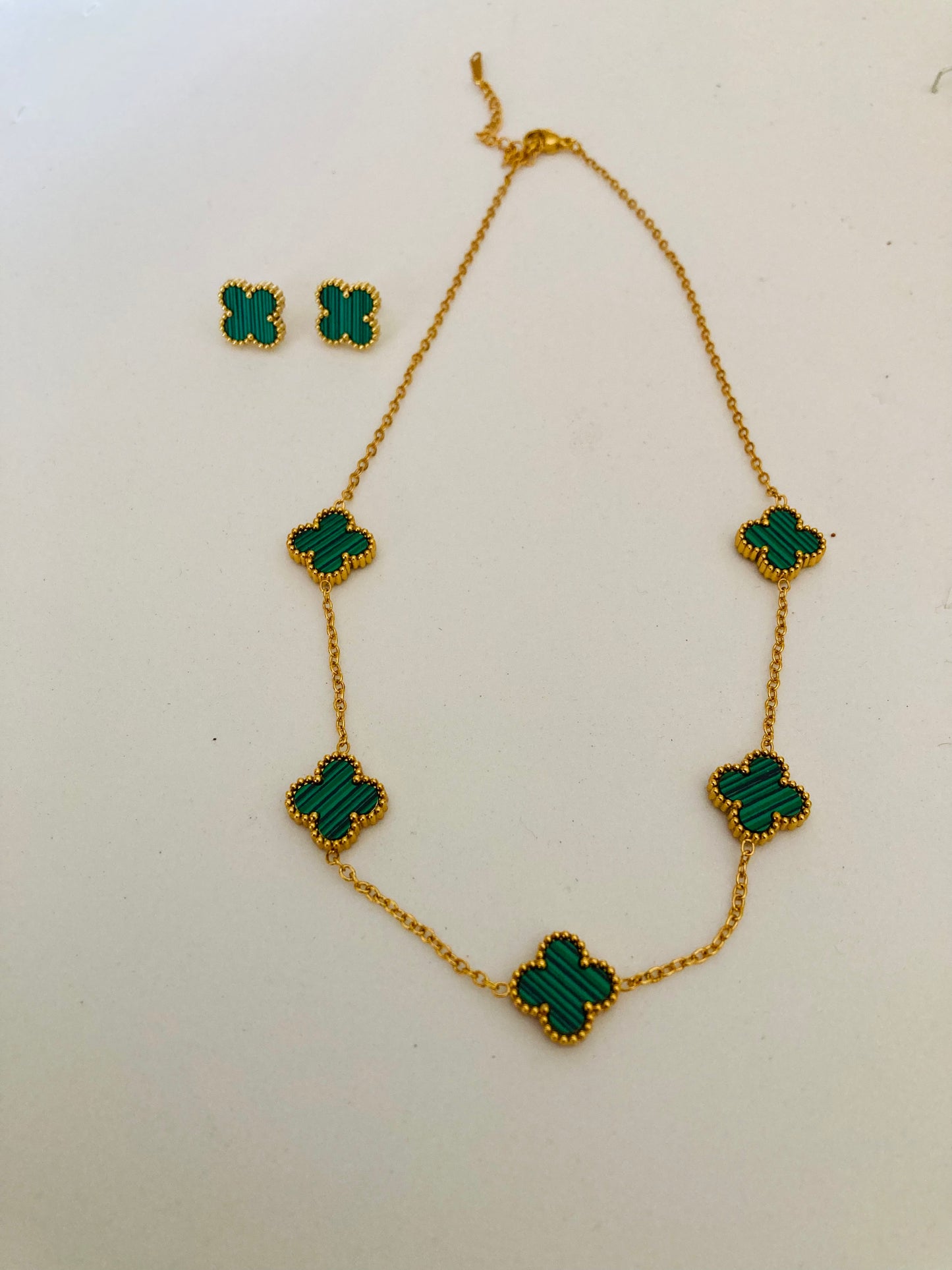 Green arete y collar