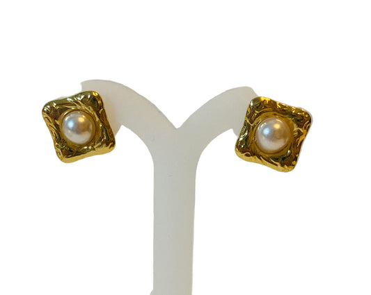 Arete cuadrado perla