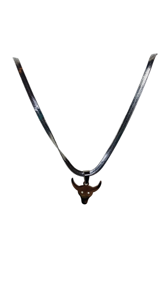 Collar Toro plateado