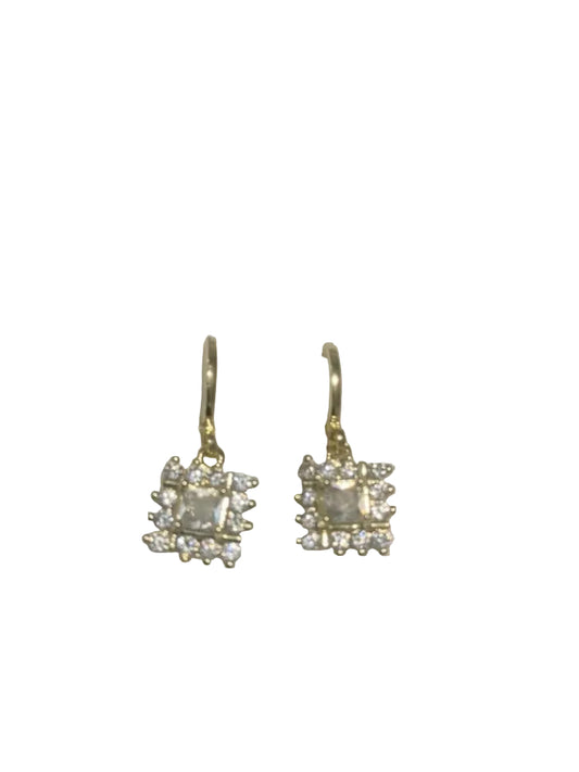 Arete cuadrado